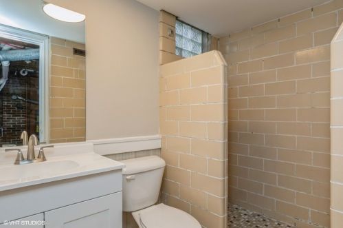 522 Wildwood Ave, New Castle PA  16105-2440 exterior