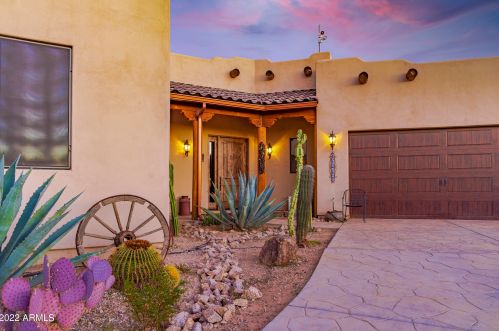 21411 Hunter Dr, Wittmann, AZ 85361-3503