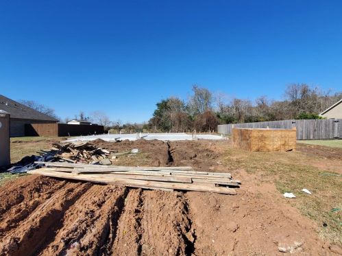 2564 Olympia Ct, West Columbia, TX 77486-9629