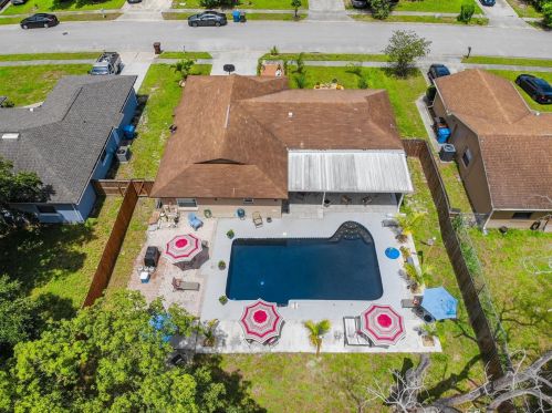 2425 Franklin Dr, Kissimmee FL 34744-2725 exterior