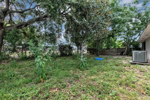 778 Spicewood Dr, Lakeland FL 33801-7513 exterior