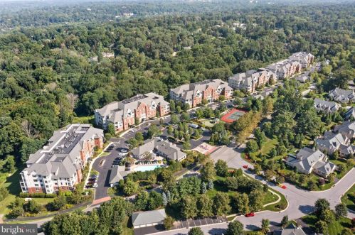 3103 Parkview Dr, Haverford, PA 19041-2008