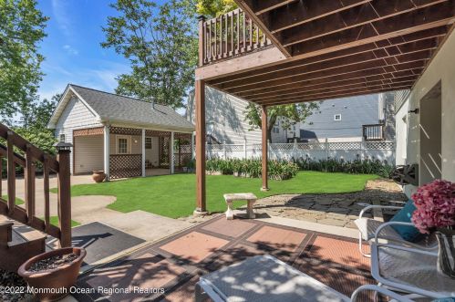 50 Ocean Ave, Monmouth Hills NJ  07732-1410 exterior