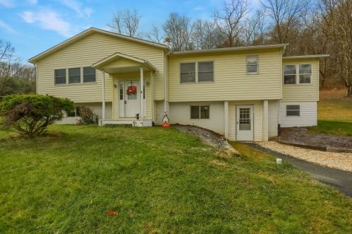 346 Mack Hollow Rd, Georgetown, PA 15043-9530