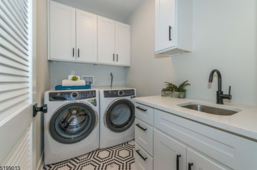 84 Elmwood Ave, Chatham Township NJ  07928-2628 exterior