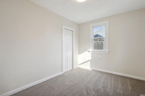 311 La Salle Ave, Mishawaka IN  46545-6224 exterior