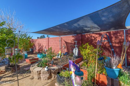 12602 37 Ave, Phoenix AZ 85053-4616 exterior