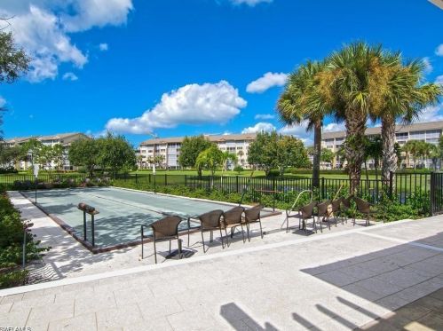 528 Club Side Dr, Naples FL  34110-6019 exterior