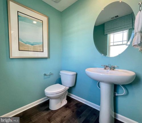 422 Grainery Way, Seaford DE  19973-7611 exterior