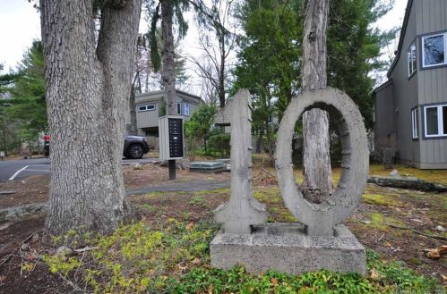 10 Talcott Gln, Farmington CT  06032-3526 exterior