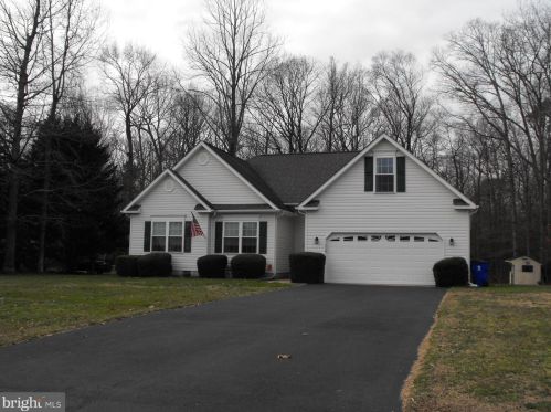 210 Shadywood Ln, Magnolia, DE 19962-2717