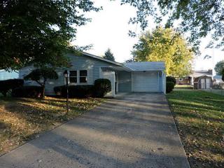464 Lincoln Dr, Greenville, OH 45331-2341