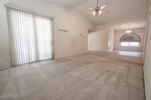 1833 Pony Ln, Gilbert, AZ 85295-5622
