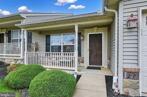 217 Palomino Way, Red Lion, PA 17356-7912