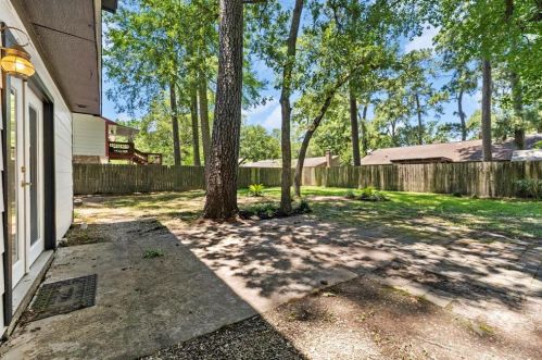 2039 Oak Shr Dr, Humble TX 77339-1724 exterior