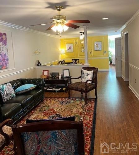 102 Somerset Ct, Princeton NJ  08540-9472 exterior