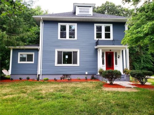 800 Mendon Rd, Cumberland, RI 02864-5435