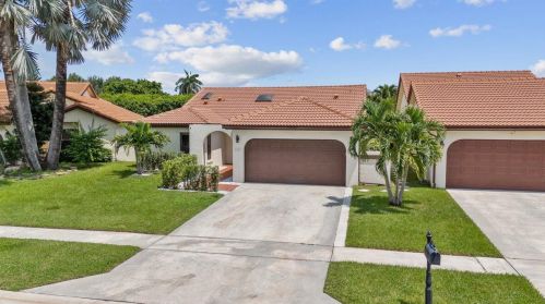 7851 Villa Nova Dr, Boca Raton, FL 33433-1028