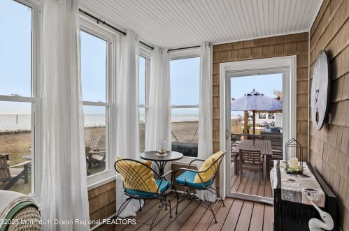 1600 Bch Blvd, Lacey NJ  08731-5031 exterior