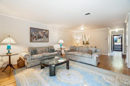 37 Greenway Ln, Rye Brook, NY 10573-1517