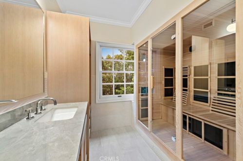 7 Cheshire Ct, Newport Beach CA  exterior