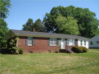 1417 Main St, Flay, NC 28021-8932