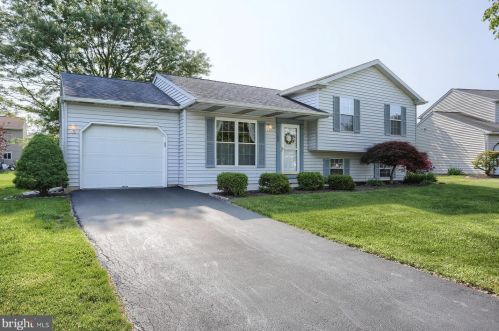 108 Fawn Ct, Harrisburg, PA 17110-3466