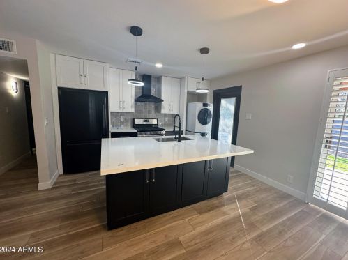 8225 Whitton Ave, Scottsdale AZ  85251-5823 exterior