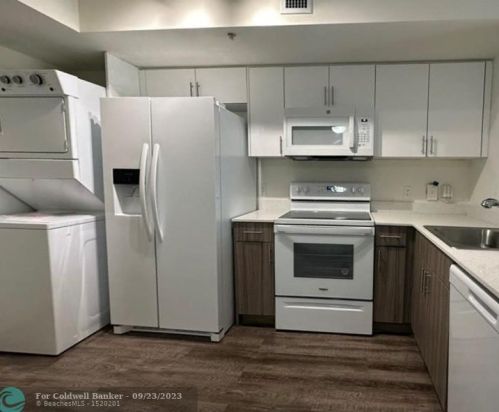 18335 68th Ave, Hialeah, FL 33015-3454