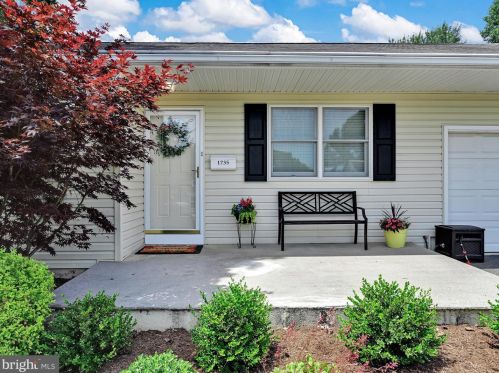 1735 Caracas Ave, Swatara, PA 17033-1194