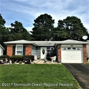 159 Courtshire Dr, Bricktown, NJ 08723-7139