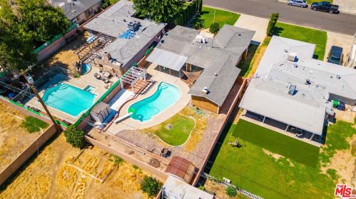 45108 Harlas Ave, Lancaster CA  93534-2149 exterior