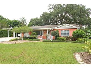 611 Mayfair Cir, Orlando, FL 32803-6626
