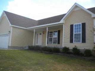 1048 Freedom Dr, Clarksville, TN 37042-7085