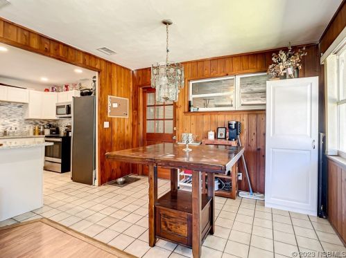 719 Flamingo Dr, Daytona Beach FL  32117-3331 exterior