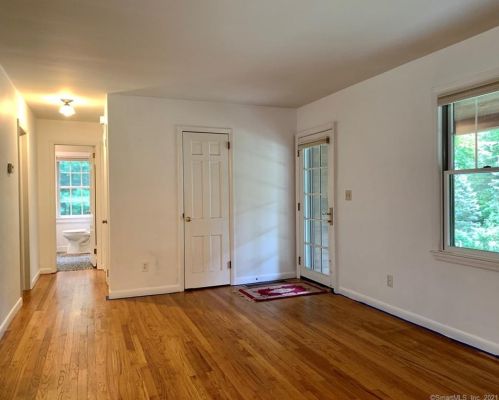 646 Branchville Rd, Ridgefield CT  06877-6128 exterior