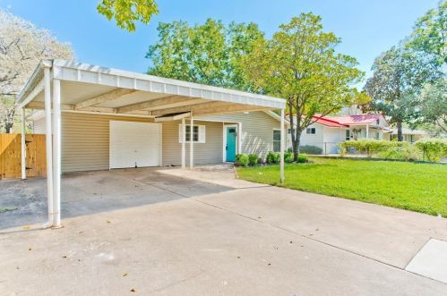 832 Hackamore St, Fort Worth, TX 76108-1109