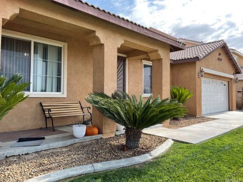 12842 Dos Palmas Rd, Victorville, CA 92392-8378