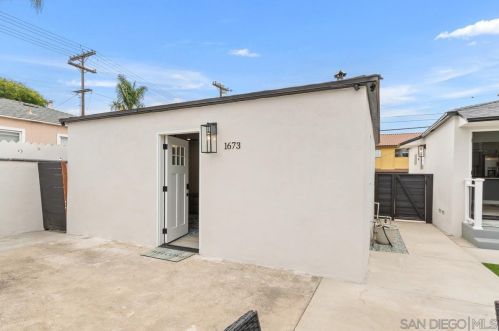 1671-75 Diamond St, San Diego CA exterior