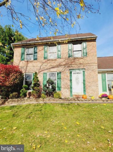 24 Terrace Ave, Schoeneck, PA 17578-9582