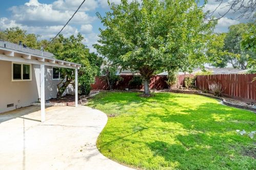 1012 Whittier Ave, Modesto CA  95350-3056 exterior