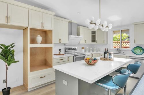 330 Anna Ave, Mountain View CA  94043-4104 exterior