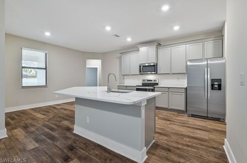 2614 2 Ave, Cape Coral FL  33914-4491 exterior
