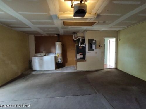 1015 Bonnymede Dr, Titusville, FL 32796-1501