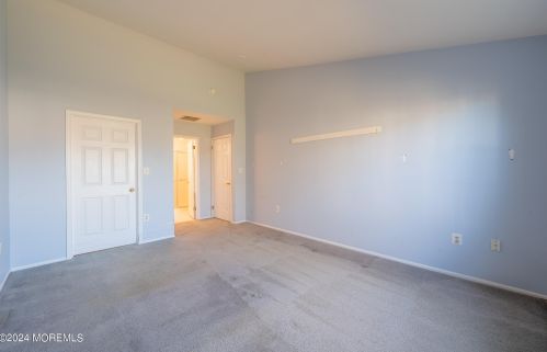 52 Perri Rd, East Freehold NJ  07728-4140 exterior