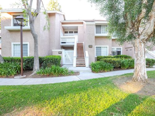 73 Woodleaf, Irvine CA  92614-7081 exterior