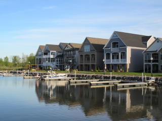 125 Harbour Town, Bridgeport, NY 13030