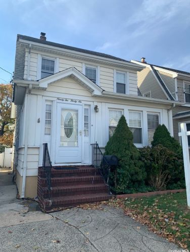 9236 245th St, Floral Park, NY 11001-3915