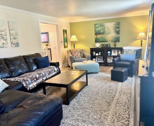 114 Oakhurst Rd, Pittsburgh PA  15215-1452 exterior