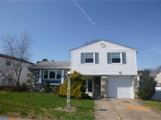 11996 Lockart Rd, Philadelphia, PA 19116-2331
